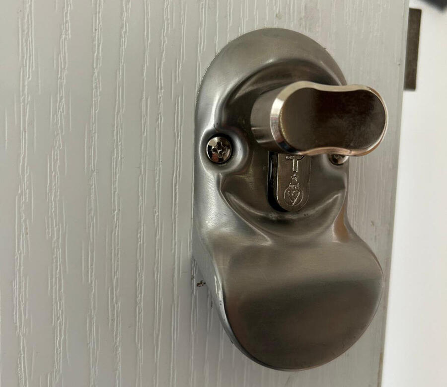 Emergency Locksmiths East Bridgford: Locked Out